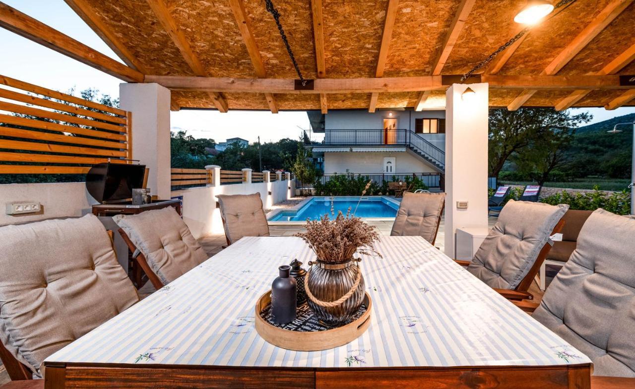 Central Dalmatian Pool&Grill House Gustirna Екстер'єр фото